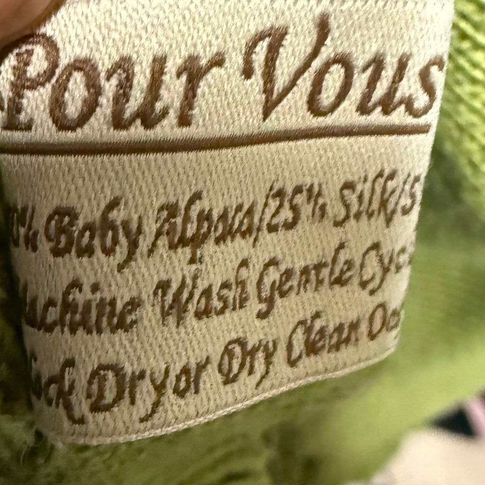 Pour Vous OS Baby Alpaca Silk Ruffle Capelet Lime Green Lagenlook Spring Cottage - Picture 4 of 5